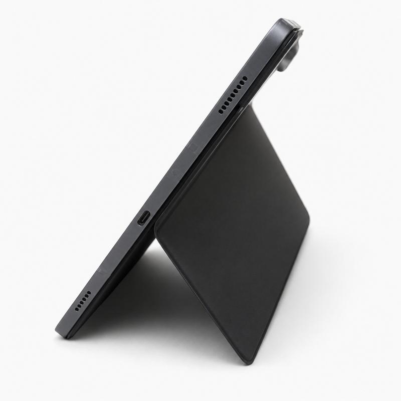 Samsung Tab S10+ Side View dengan Stand