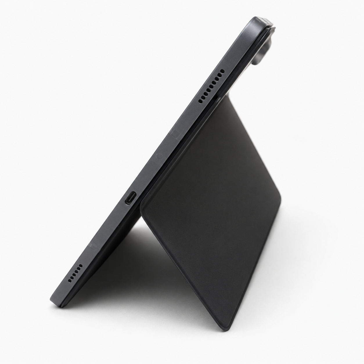 Samsung Tab S10+ Side View dengan Stand